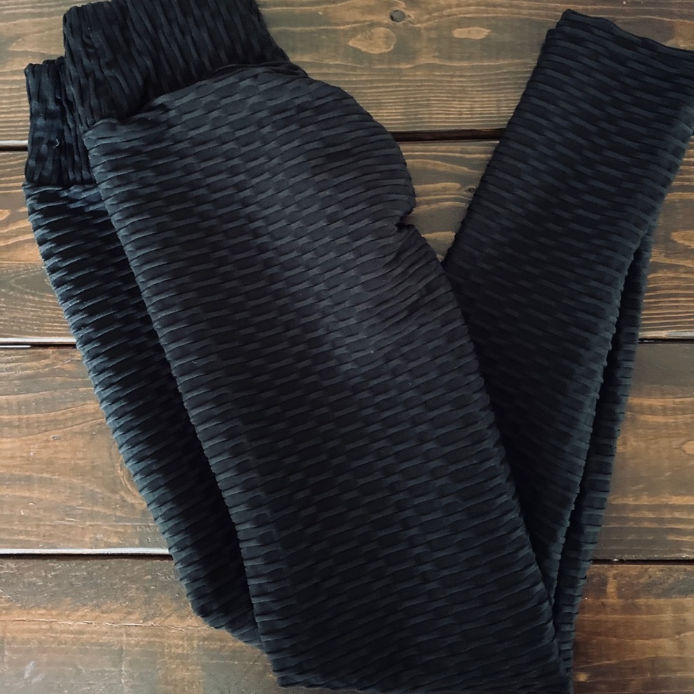 Scrunch butt leggings
